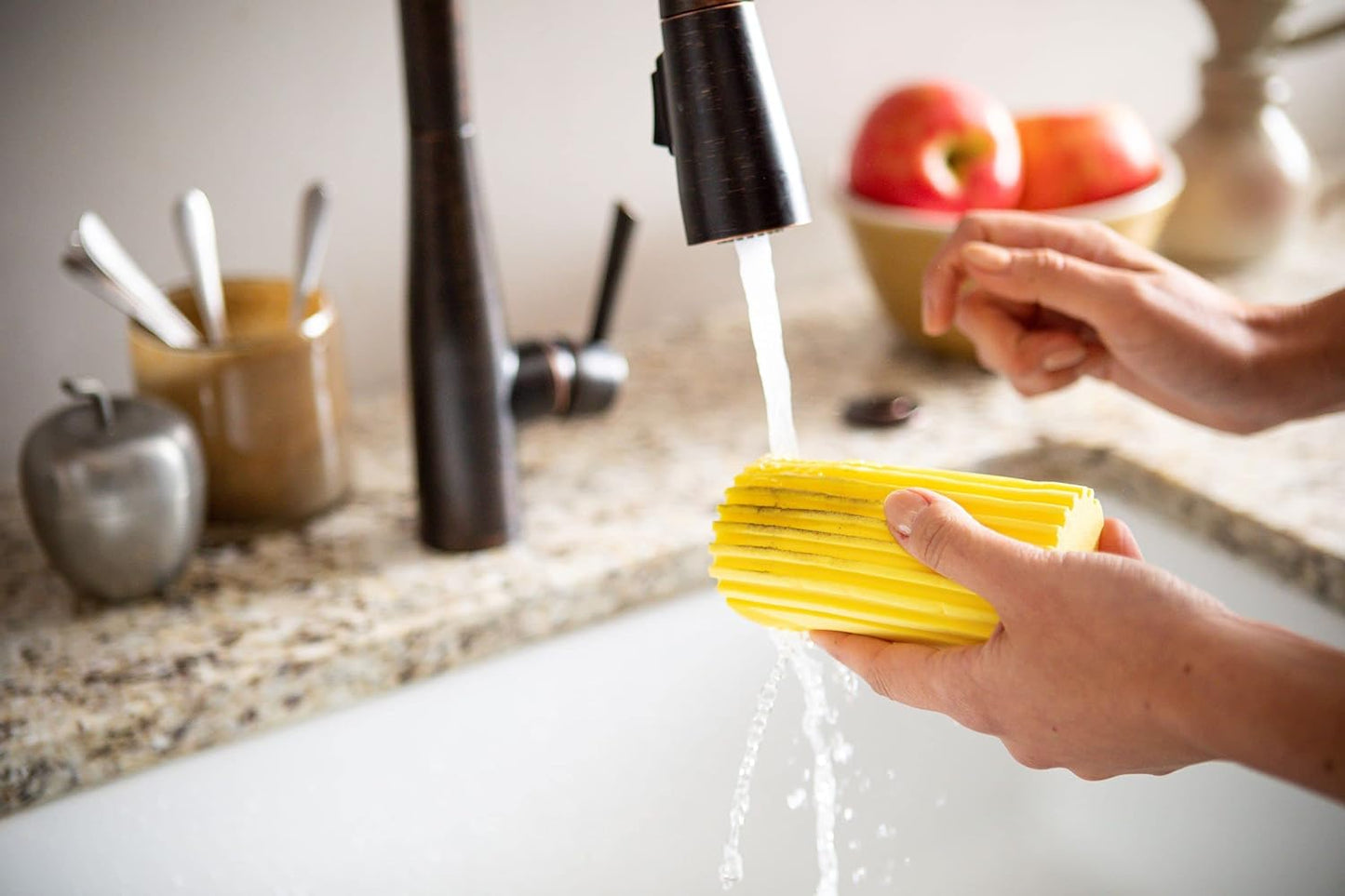 SCRUB DADDY DAMP DUSTER YELLOW (1 PACK)