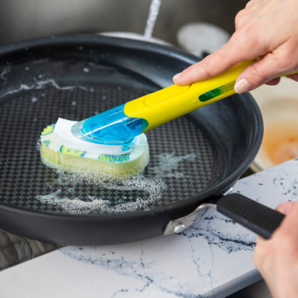 Scrub Daddy Self-Standing Soap Dispensing Dishwand